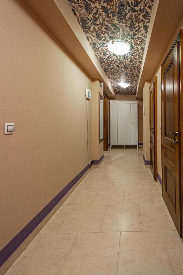 Appartement Modern And Spacious In Center
