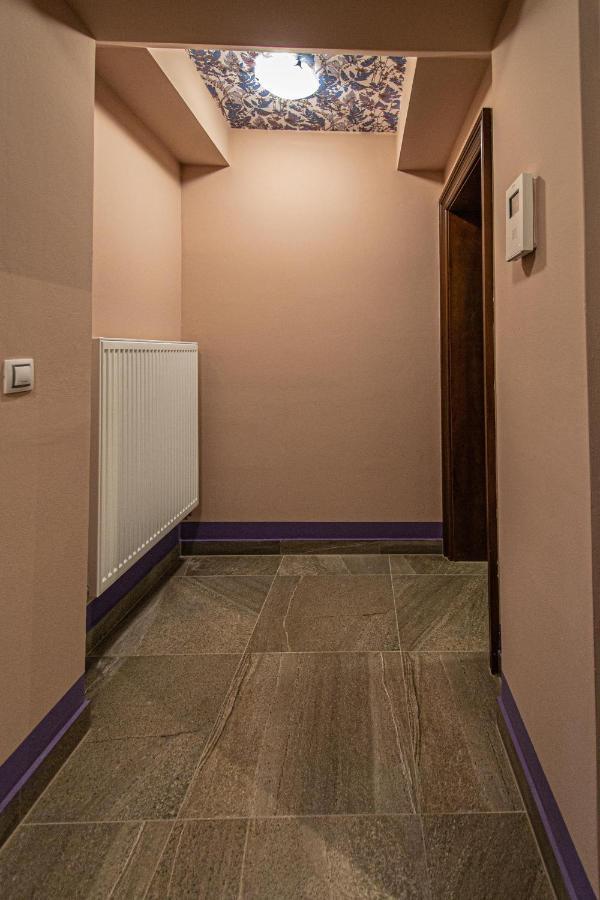 Modern And Spacious In Center Appartement